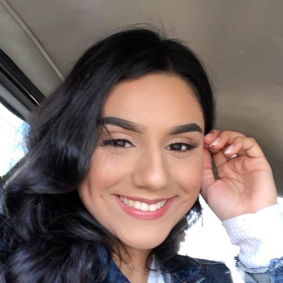 Meet your Posher, Amelia - Picture 1 of 1